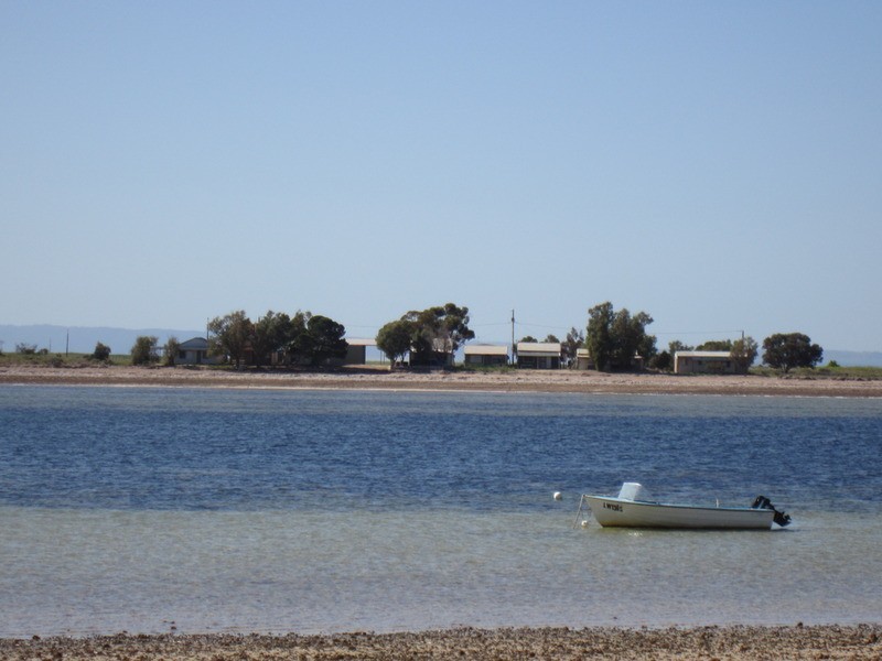 106 Whiting  Road, Fisherman Bay SA 5522