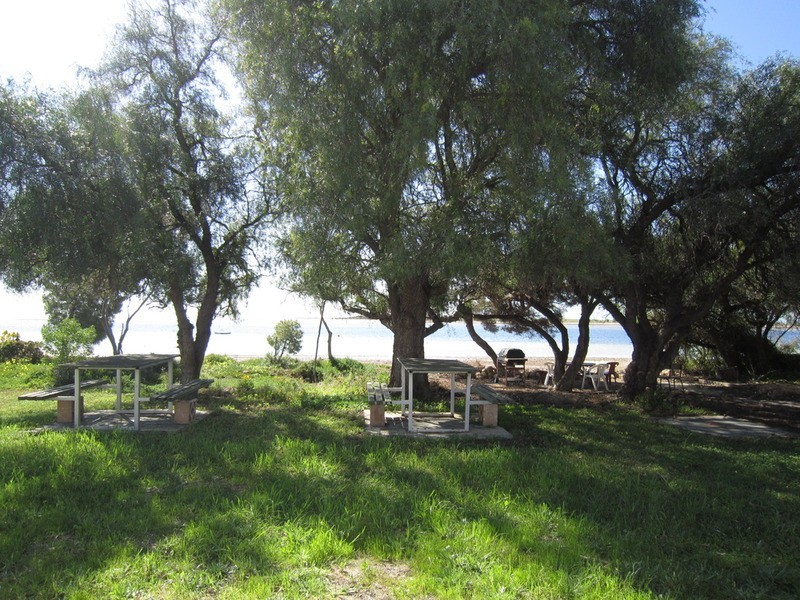 106 Whiting  Road, Fisherman Bay SA 5522