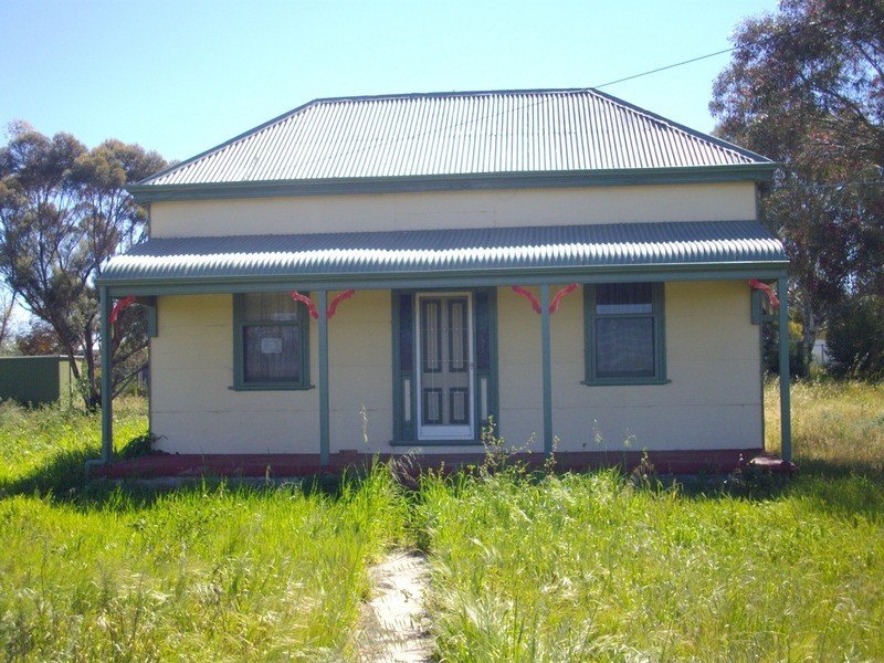 30 Park  Terrace, Gladstone SA 5473