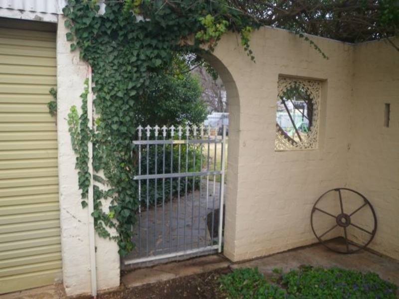 33 Sixth  Street, Gladstone SA 5473