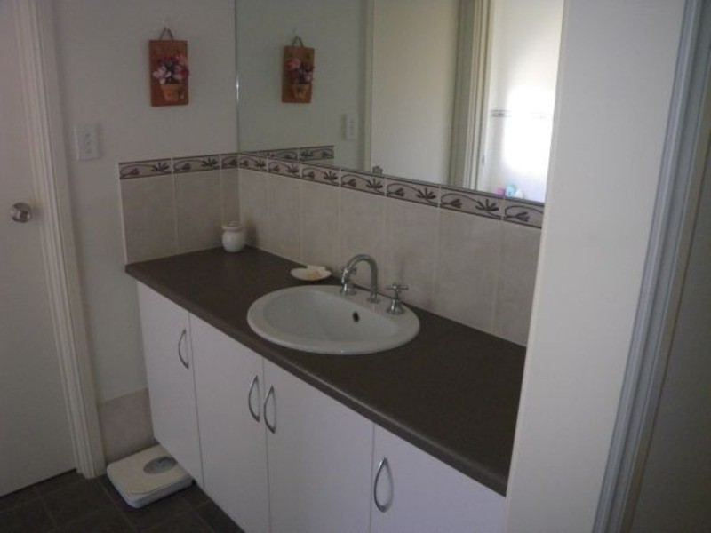 5 Olsen Close, Laura SA 5480