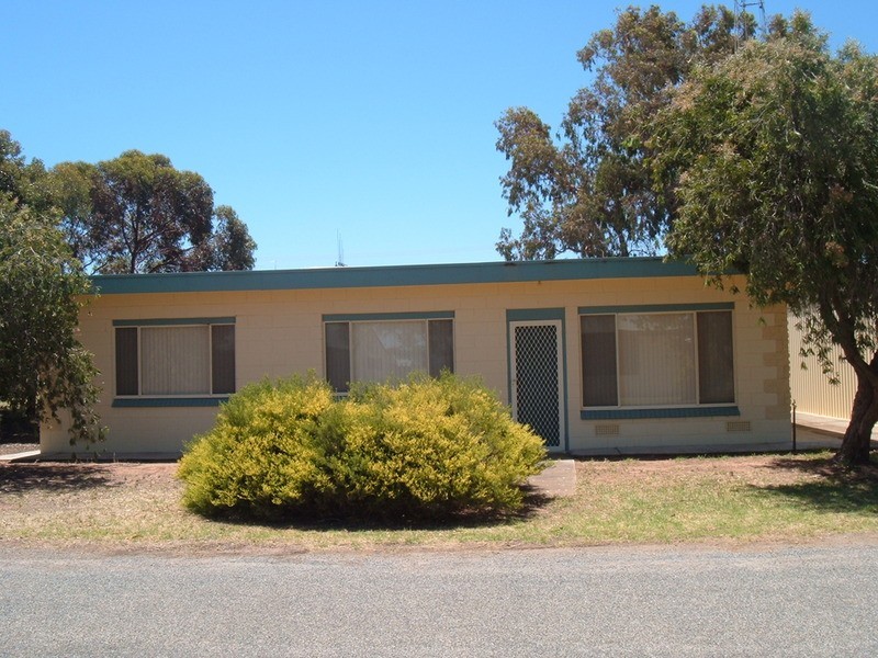 16 Dolphin Road, Fisherman Bay SA 5522