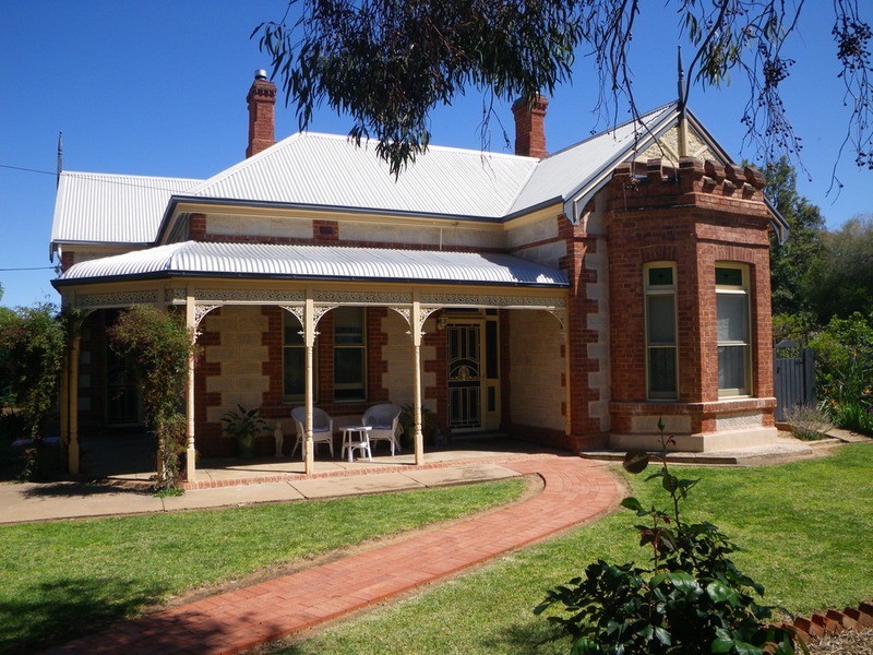 37 West Terrace, Laura SA 5480