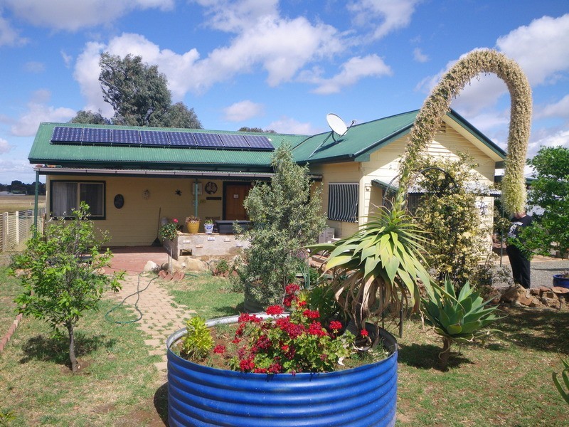 4 Busbridge Road, Crystal Brook SA 5523