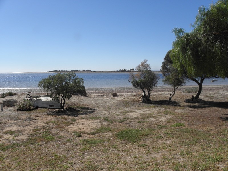 124 Whiting  Road, Fisherman Bay SA 5522