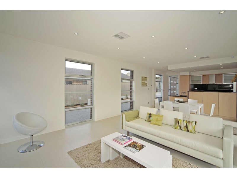 171 Military Road, Tennyson SA 5022