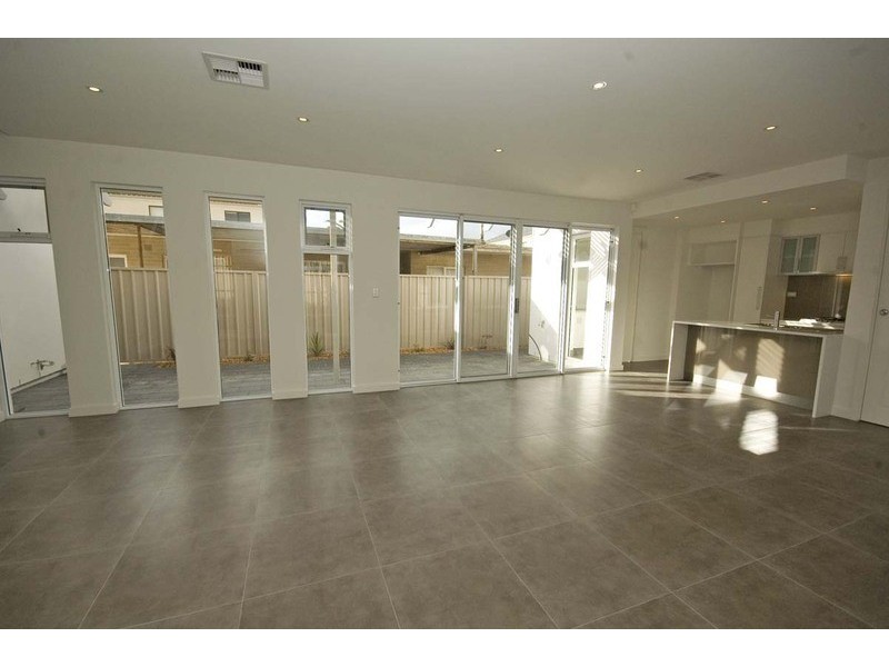 171 Military Road, Tennyson SA 5022