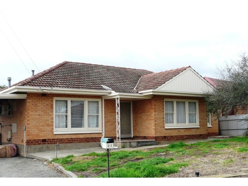 21 Clearview Crescent, Clearview SA 5085