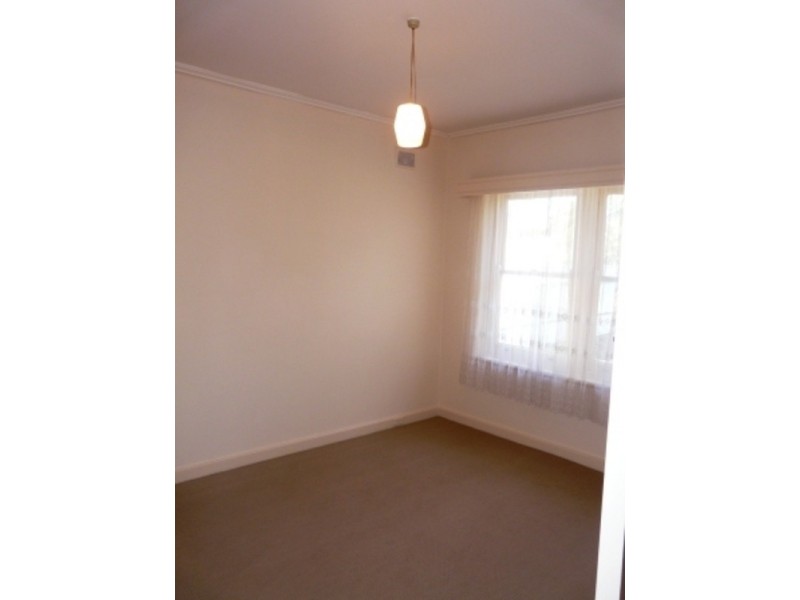 21 Clearview Crescent, Clearview SA 5085