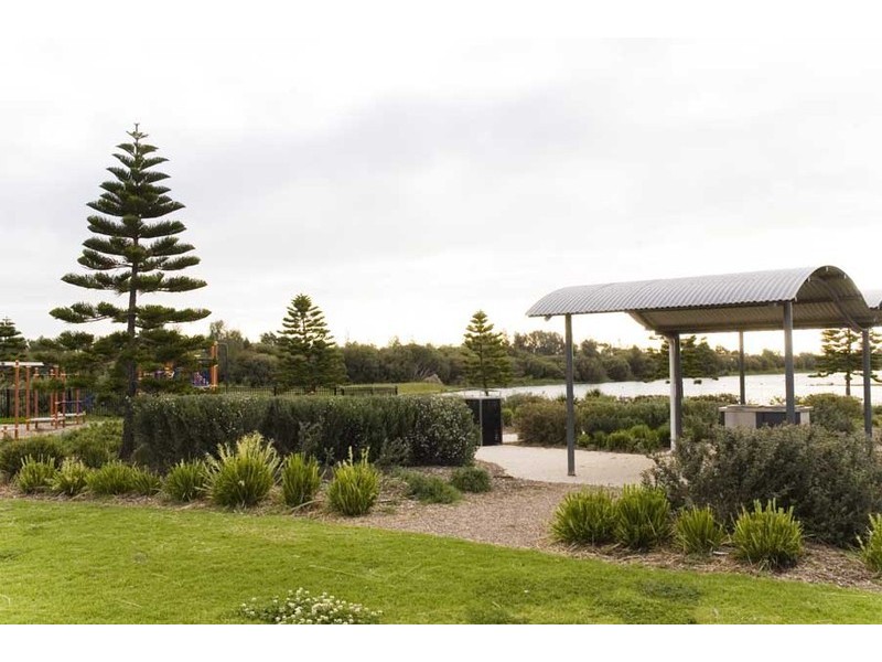 72 Sanctuary Drive, Mawson Lakes SA 5095