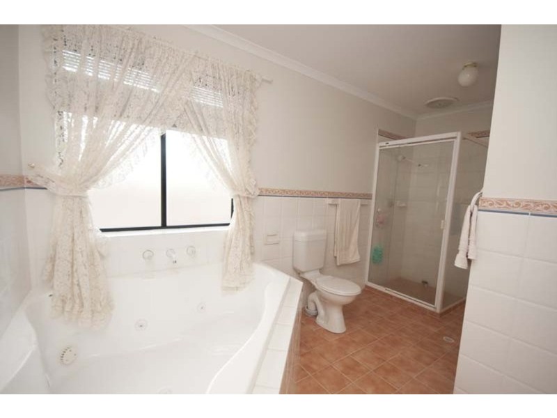 411 Military Road, Henley Beach SA 5022