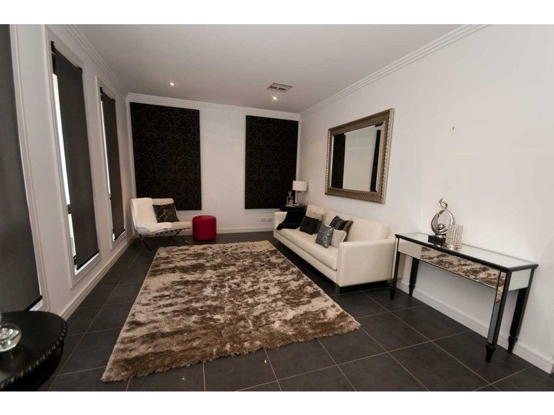 12 Ridley Street, Mawson Lakes SA 5095