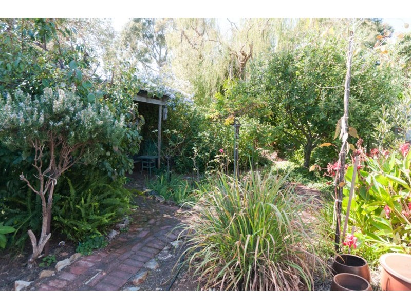 2 Elphyn Road, Kingswood SA 5062