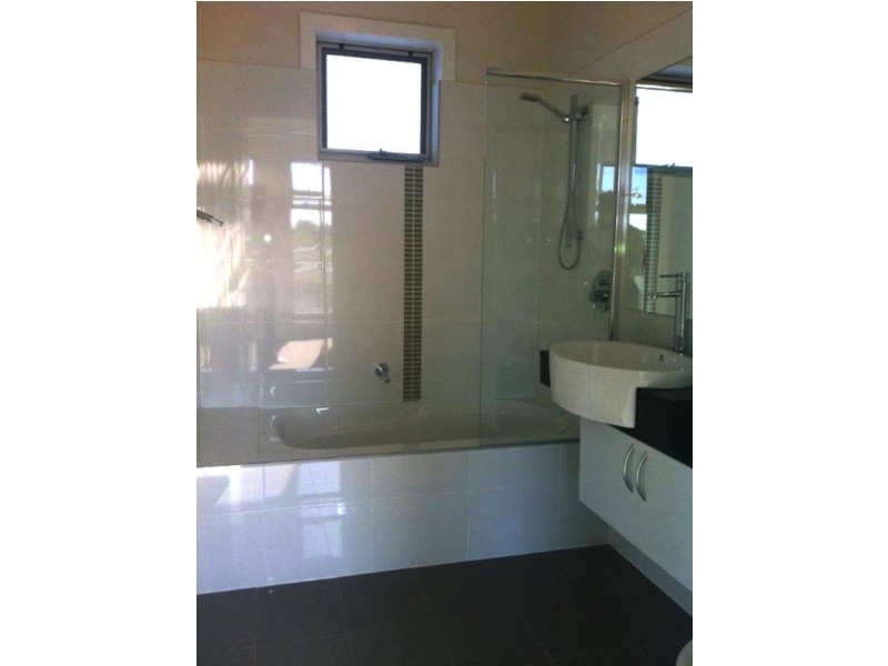 1/1a Montrose Avenue, Seaton SA 5023