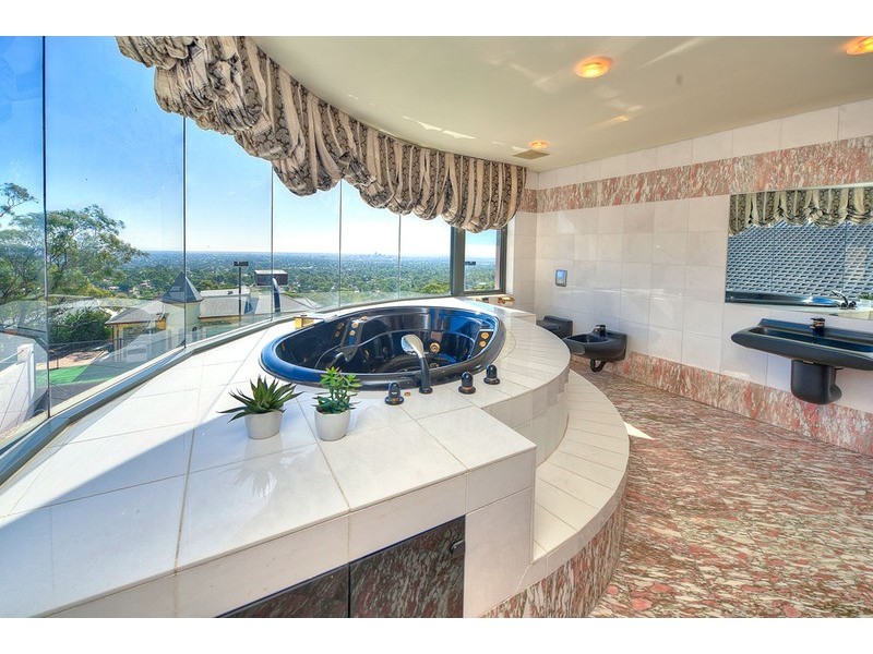 19 Burnalta Crescent, Burnside SA 5066