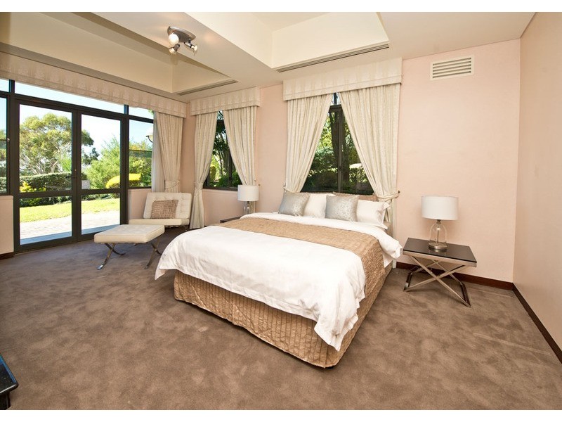 19 Burnalta Crescent, Burnside SA 5066