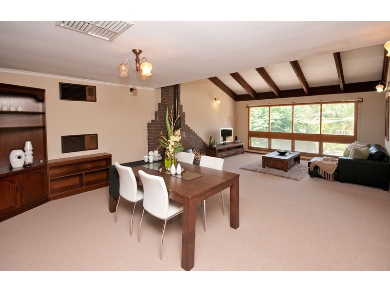 24 Gondola Grove, Para Hills SA 5096