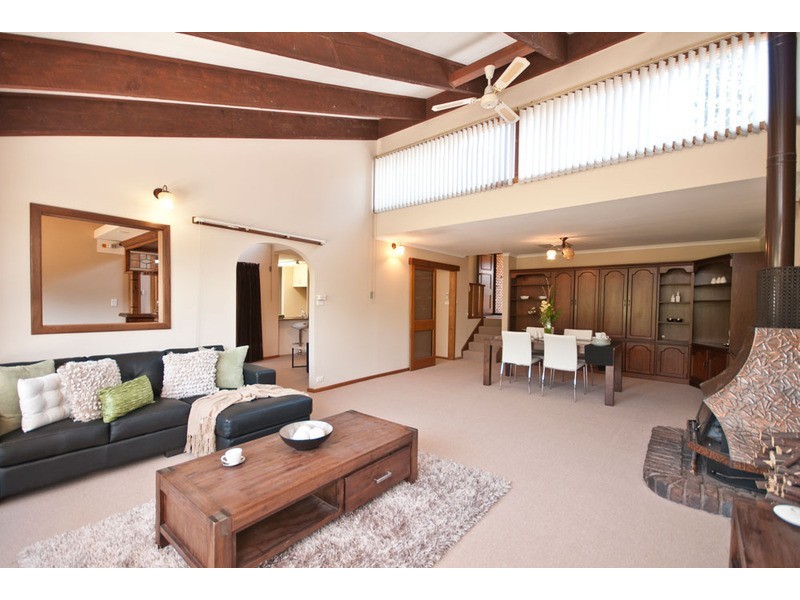 24 Gondola Grove, Para Hills SA 5096