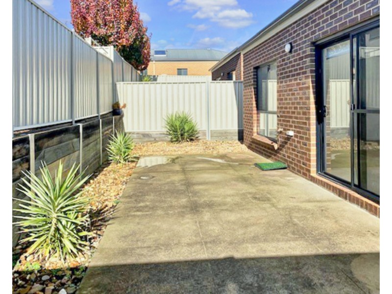 69 Osborne Street, Flora Hill VIC 3550