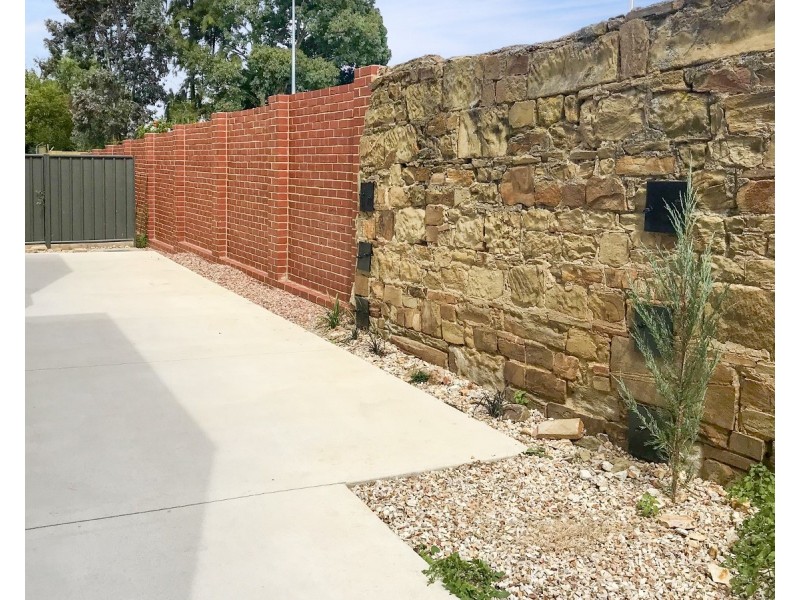 2/57A Honeysuckle Street, Bendigo VIC 3550