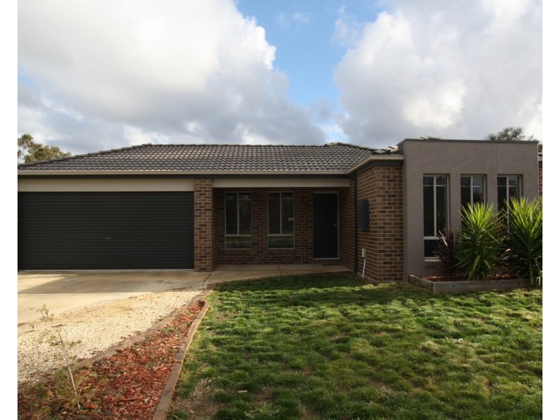 34 Caulfield Drive, Ascot VIC 3551