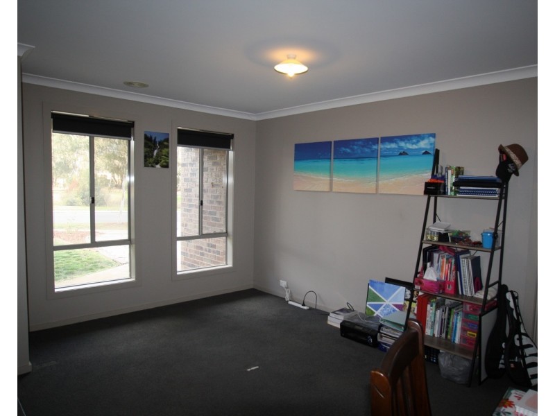 34 Caulfield Drive, Ascot VIC 3551