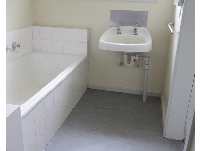 2/11 Cogo Court, Golden Square VIC 3555