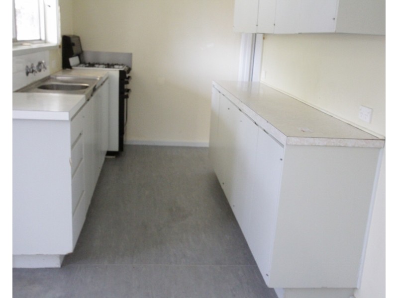 2/11 Cogo Court, Golden Square VIC 3555