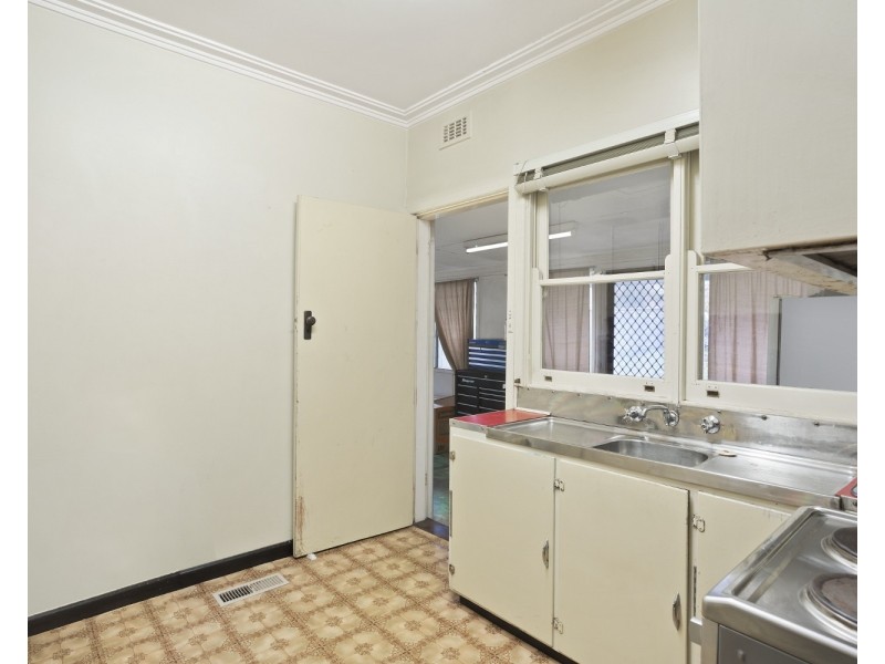 10 Symonds Street, Golden Square VIC 3555