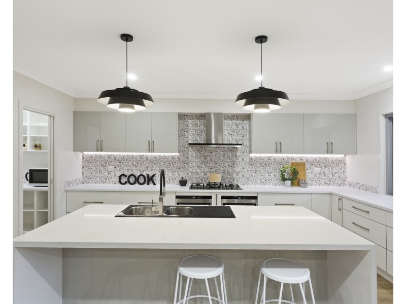 1 Chaplin Court, Eaglehawk VIC 3556