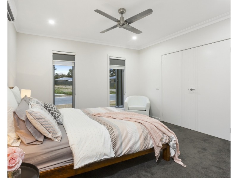 1 Chaplin Court, Eaglehawk VIC 3556