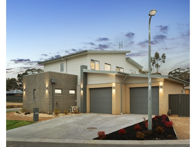 1 Chaplin Court, Eaglehawk VIC 3556