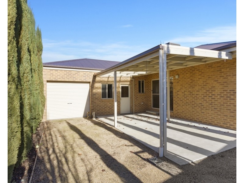 2 Maplewood Court, White Hills VIC 3550
