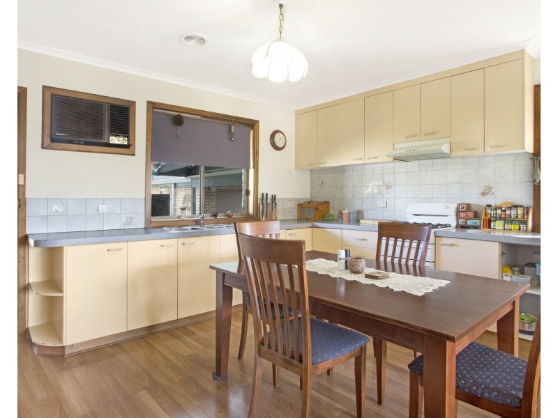 11 Grace Street, White Hills VIC 3550