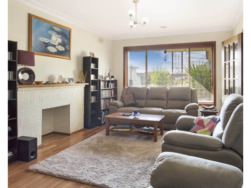 11 Grace Street, White Hills VIC 3550