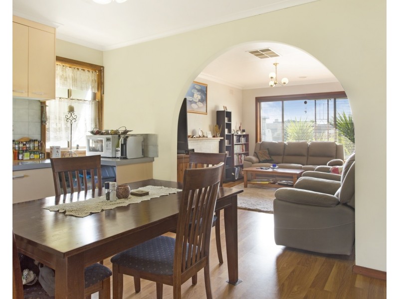 11 Grace Street, White Hills VIC 3550