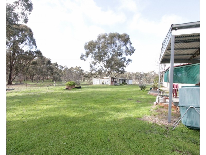 50 Goldsmiths Road, Eaglehawk VIC 3556