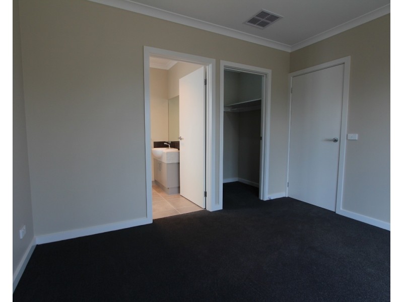 67 Church Street, Kangaroo Flat VIC 3555