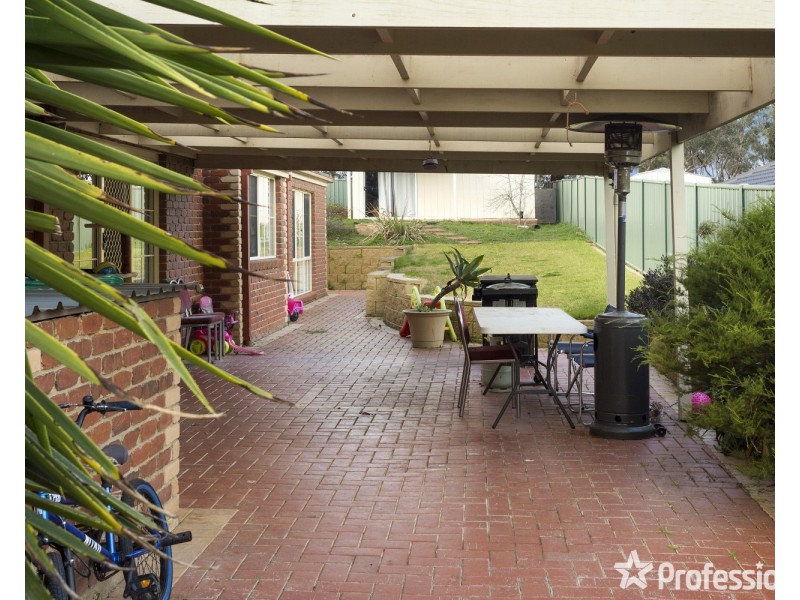 24 Aspera Way, Kangaroo Flat VIC 3555