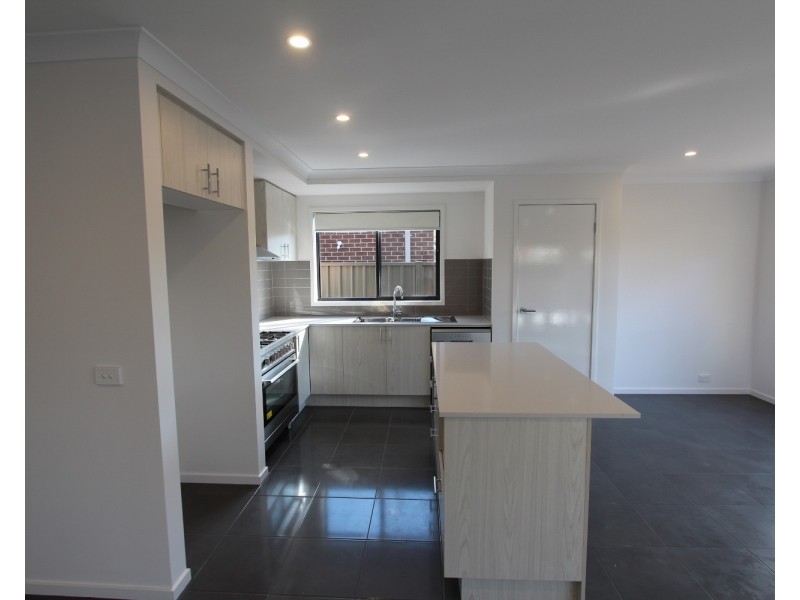 6 Sunrise Court, Kangaroo Flat VIC 3555