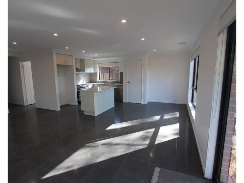 6 Sunrise Court, Kangaroo Flat VIC 3555
