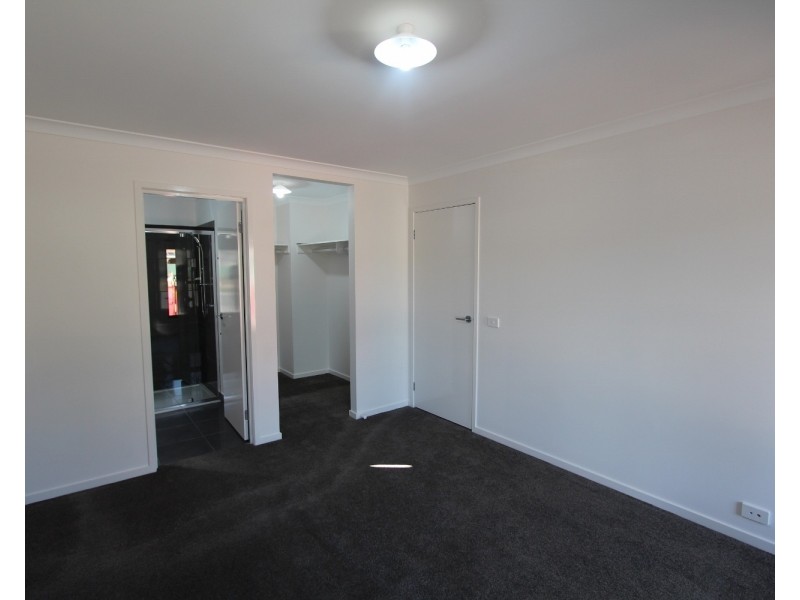 6 Sunrise Court, Kangaroo Flat VIC 3555