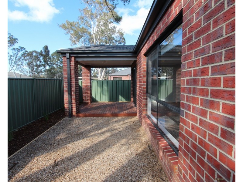 6 Sunrise Court, Kangaroo Flat VIC 3555