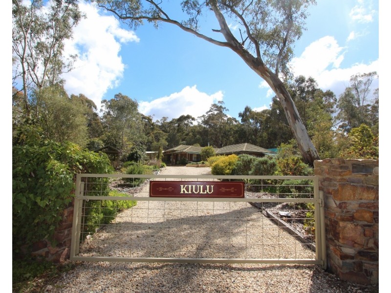 140 Crusoe Road, Kangaroo Flat VIC 3555