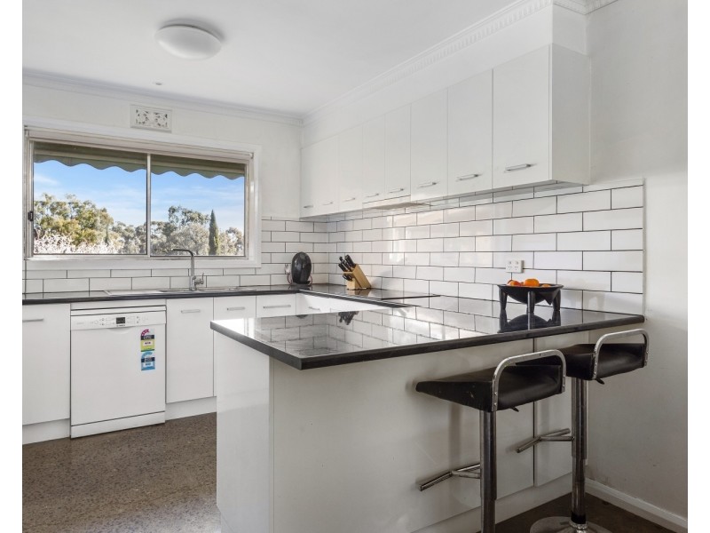 18 Shelley Street, Spring Gully VIC 3550