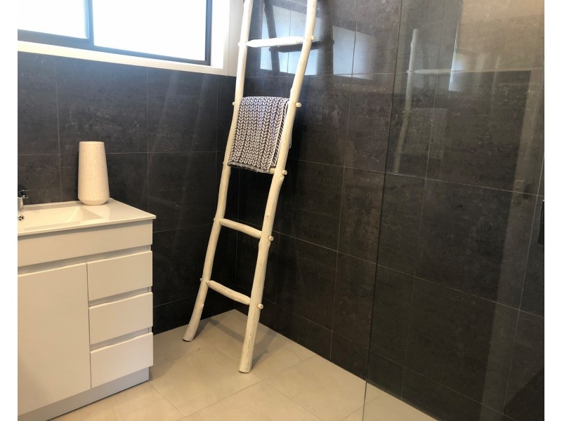 2/23 Osborne Street, Flora Hill VIC 3550