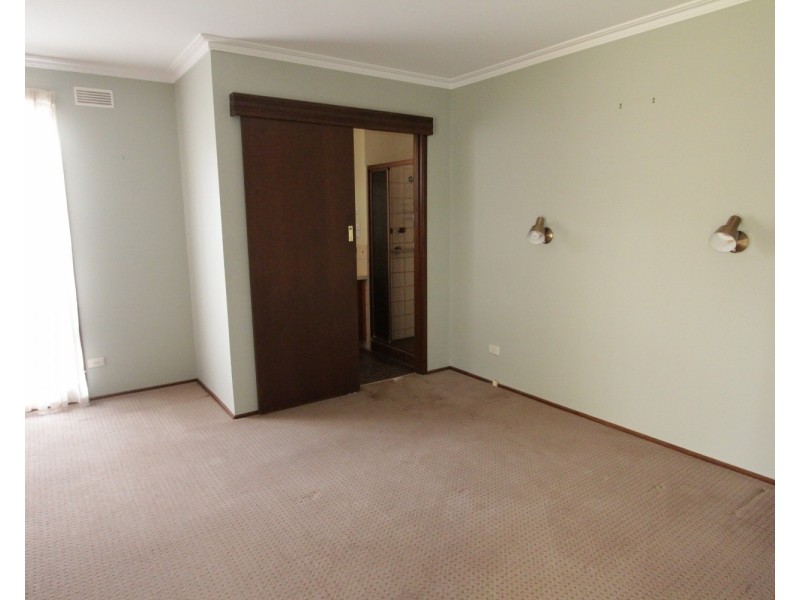 57 Short Street, Kangaroo Flat VIC 3555