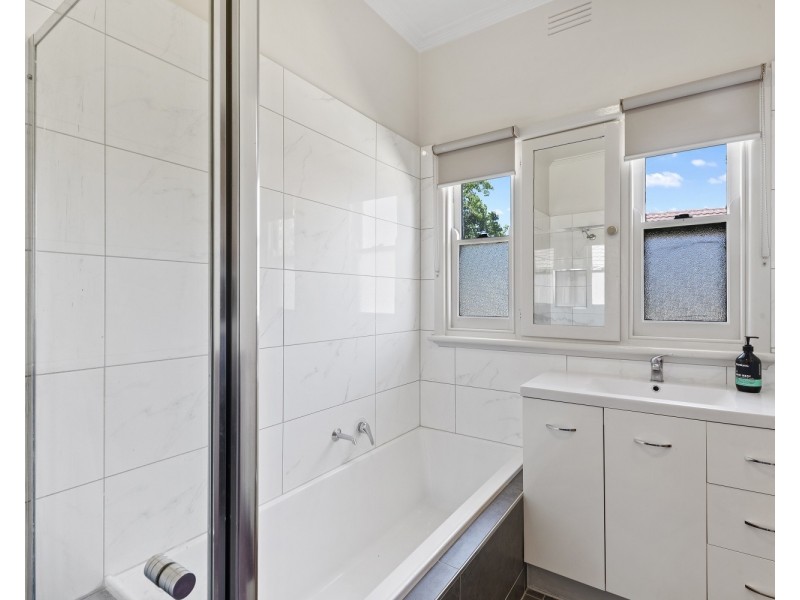 26 Derna Court, Golden Square VIC 3555