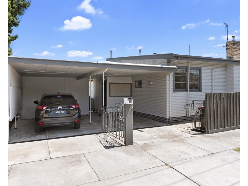 26 Derna Court, Golden Square VIC 3555