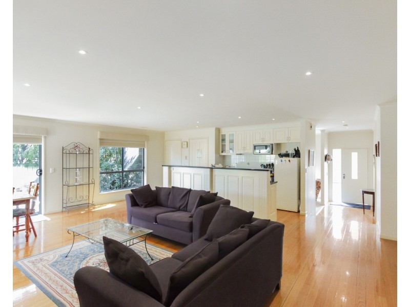 18 Keogh Drive, Spring Gully VIC 3550